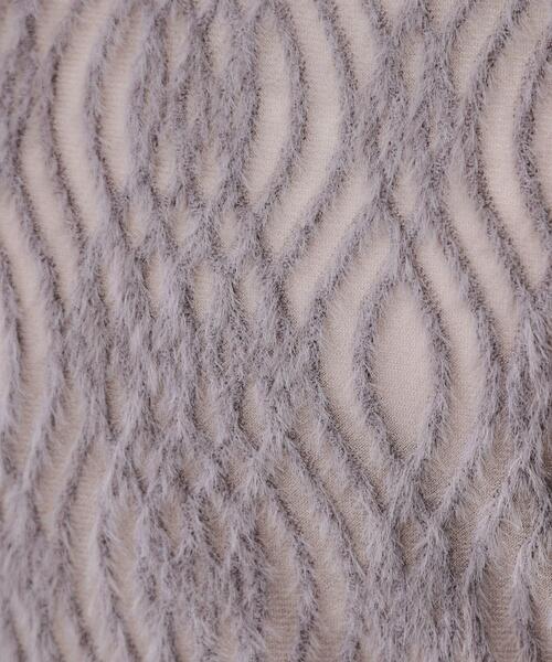 Cutie Blonde(キューティーブロンド)の「【S-LL/洗える】レイヤードコーデに ふわふわフェザー調ウェーブ柄インナー(Tシャツ/カットソー・レディース・ホワイト/ブラック/グレー・01/02/03/04)」の10枚目の写真