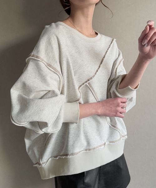 JUNOAH（ジュノア）の「袖口スリットダメージ裏毛プルオーバー（スウェット・レディース・グレー/杢グレー/ブラック・X-LARGE/LARGE/MEDIUM）」の3枚目の写真