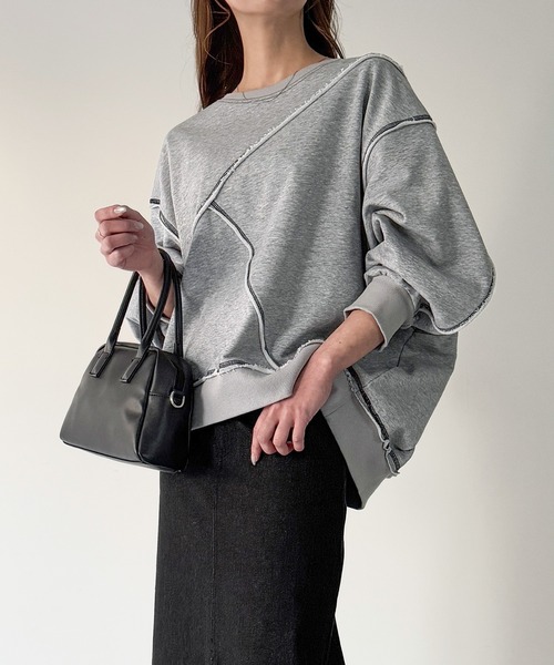 JUNOAH（ジュノア）の「袖口スリットダメージ裏毛プルオーバー（スウェット・レディース・グレー/杢グレー/ブラック・X-LARGE/LARGE/MEDIUM）」の6枚目の写真