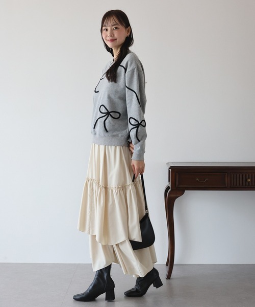 BLUEEAST（ブルーイースト）の「リボンコード刺繍スウェット（スウェット・レディース・グレー/ブラック/アイボリー・MEDIUM）」の9枚目の写真