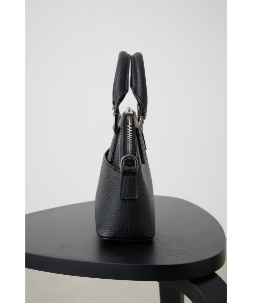 AZUL by moussy（アズールバイマウジー）の「ダブルジッパーミニバッグ（ショルダーバッグ・レディース・ゴールド/レッド/ブラック/シルバー/グレー/ライトイエロー・FREE）」の11枚目の写真