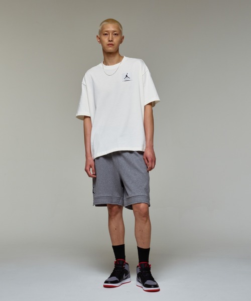 JORDAN BRAND(ジョーダンブランド)の「エア ジョーダン 1 MID シューズ / Air Jordan 1 Mid Shoes DQ8426-006 Black(スニーカー・メンズ・ブラック系その他2・25/25.5/26/26.5/27/27.5/28/28.5/29/29.5/30/30.5/31/32)」の7枚目の写真