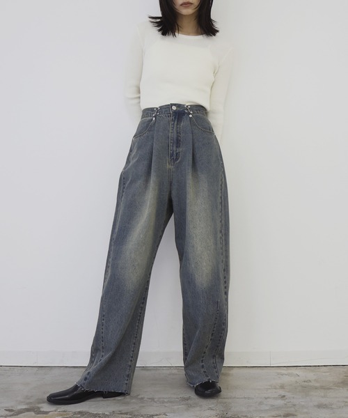 hellam(へラム)の「ウエストホックタックデニム(デニムパンツ・レディース・ブラック/ブルー・MEDIUM/SMALL)」の2枚目の写真
