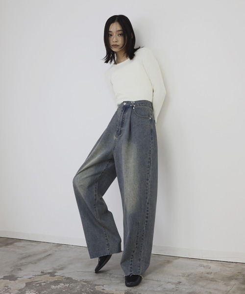 hellam(へラム)の「ウエストホックタックデニム(デニムパンツ・レディース・ブラック/ブルー・MEDIUM/SMALL)」の12枚目の写真