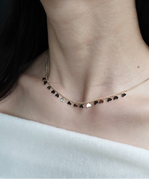 mellowneon（メロウネオン）の「ハートラインネックレス（ネックレス・レディース・ゴールド/シルバー・FREE）」の4枚目の写真