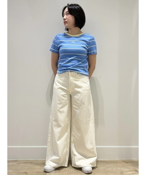 GAP（ギャップ）の「モダン クロップド Gapロゴtシャツ（Tシャツ/カットソー・レディース・ブラック/オフホワイト/ネイビー/ブルー系その他・XL/M/XS/XXS/L/S）」の13枚目の写真