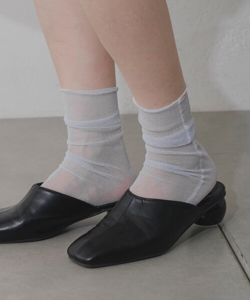 Kastane(カスタネ)の「ラメシアーソックス(ソックス/靴下・レディース・ホワイト/ブラック・FREE)」の1枚目の写真