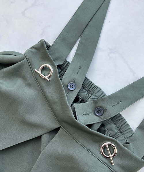 AS KNOW AS plus（アズノゥアズプラス）の「●取り外し可能サスペンダー付き タック入りフレアロングスカート（スカート・レディース・カーキ/ブラック/ブラック系・FREE）」の9枚目の写真