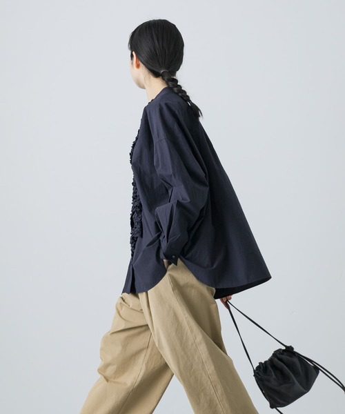 かぐれ（カグレ）の「コットンフリルワイドシャツ（シャツ