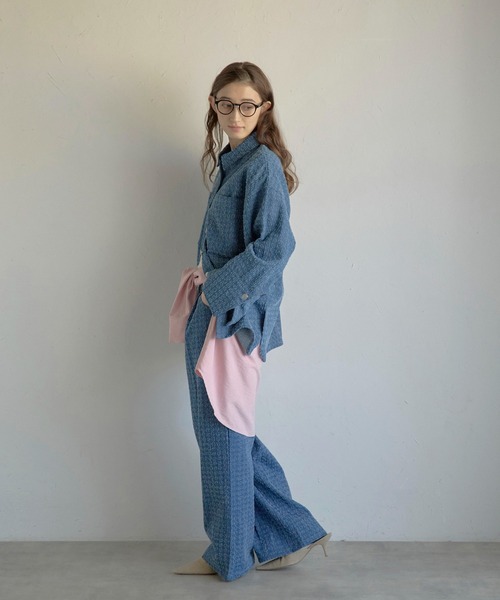 MINERTE（ミネルテ）の「【MINERTE】crush denim big cuffs shirt / クラッシュデニムビッグカフスシャツ（シャツ/ブラウス・レディース・ブルー/インディゴブルー・FREE）」の4枚目の写真