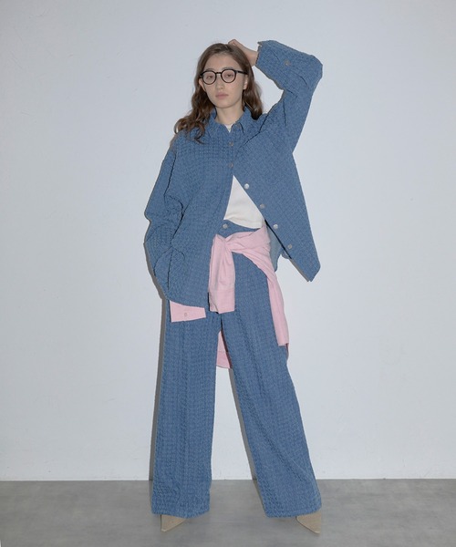 MINERTE（ミネルテ）の「【MINERTE】crush denim big cuffs shirt / クラッシュデニムビッグカフスシャツ（シャツ/ブラウス・レディース・ブルー/インディゴブルー・FREE）」の9枚目の写真