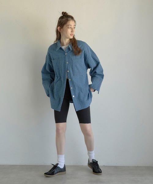 MINERTE（ミネルテ）の「【MINERTE】crush denim big cuffs shirt / クラッシュデニムビッグカフスシャツ（シャツ/ブラウス・レディース・ブルー/インディゴブルー・FREE）」の21枚目の写真