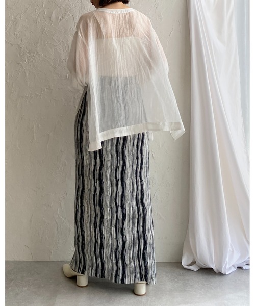 She's Closet（シーズクローゼット）の「ニュアンスストライプ柄ストレートIラインハイウエスト細プリーツロングスカート（スカート・レディース・ブラック/ブラウン・FREE）」の5枚目の写真