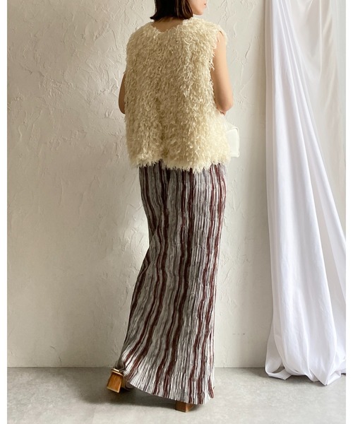 She's Closet（シーズクローゼット）の「ニュアンスストライプ柄ストレートIラインハイウエスト細プリーツロングスカート（スカート・レディース・ブラック/ブラウン・FREE）」の17枚目の写真