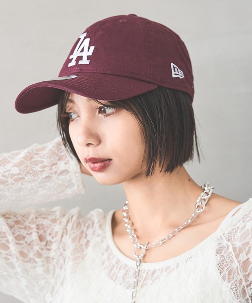 PAGEBOY（ページボーイ）の「【NEWERA】9TWENTY（キャップ・レディース・ブラック/オフホワイト/ベビーピンク/パープル/ネイビー/ダークブラウン/ホワイト系その他4/ワインレッド・MEDIUM）」の8枚目の写真
