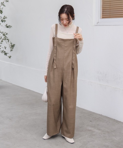 Bab（バブ）の「フロントタック バックデザインキャミサロペット（サロペット/オーバーオール・レディース・ベージュ/チャコールグレー・M）」の5枚目の写真