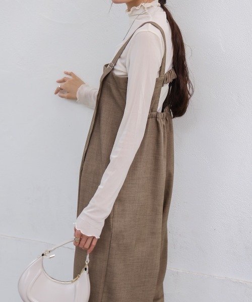 Bab（バブ）の「フロントタック バックデザインキャミサロペット（サロペット/オーバーオール・レディース・ベージュ/チャコールグレー・M）」の10枚目の写真