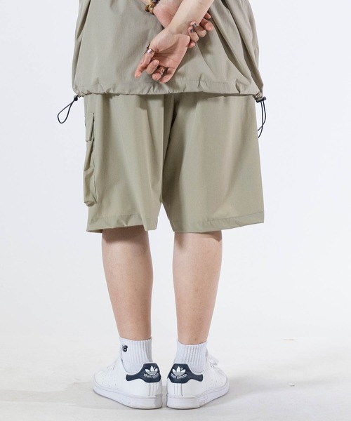 THRASHER（スラッシャー）の「【at】〔THRASHER/スラッシャー〕NYLON SHORTS ストレッチナイロン ワイドカーゴショーツ 接触冷感/吸水速乾（カーゴパンツ・メンズ・ブラック/グレイッシュベージュ/カーキ/ブラウン系その他/ブラック系その他/ベージュ系その他・MEDIUM/LARGE）」の12枚目の写真