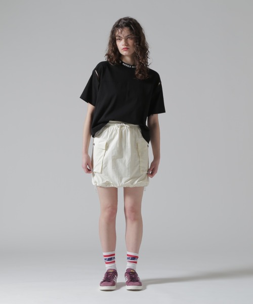 AVIREX(アヴィレックス)の「OPEN COLLAR PRINT T-SHIRT/オープンカラープリントTシャツ(Tシャツ/カットソー・レディース・オフホワイト/サックスブルー/ブラック・F)」の14枚目の写真