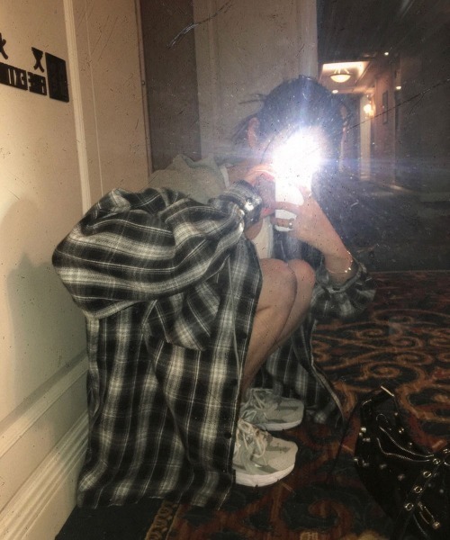 BEIDELLI（ベイデリー）の「[BELLIDE MADE] エアプランジュリーフードチェックシャツ（シャツ/ブラウス・レディース・ブラック/ブラウン/ネイビー・FREE）」の2枚目の写真