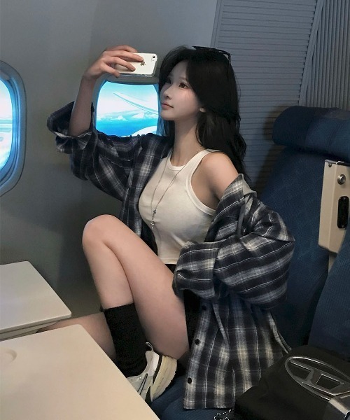 BEIDELLI（ベイデリー）の「[BELLIDE MADE] エアプランジュリーフードチェックシャツ（シャツ/ブラウス・レディース・ブラック/ブラウン/ネイビー・FREE）」の5枚目の写真