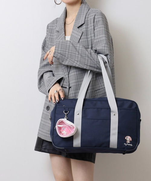 sanrio(サンリオ)の「RBサンリオポリハートP付スクールB(ボストンバッグ・レディース・ネイビー系/ネイビー系2/ネイビー系1/ネイビー・FREE)」の6枚目の写真