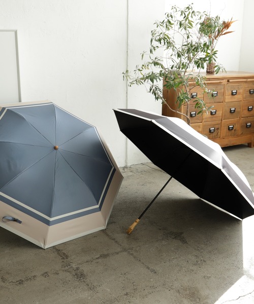 VitaFelice(ヴィータフェリーチェ)の「バンブーハンドル 2段折りショート傘 コンビカラー(晴雨兼用/親骨55cm)遮光率100%(折りたたみ傘・レディース・ローズ/ベージュ×ブラック/ラベンダー/ブルー系/ホワイト×ネイビー/モスグリーン・FREE)」の7枚目の写真