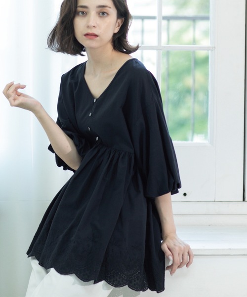 【激美品！】グレースコンチネンタル/花モチーフ裾スカラップ・ブラックチュニック 激美品！】グレースコンチネンタル/花モチーフ裾スカラップ・ブラック