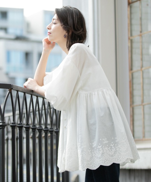 OPAQUE.CLIP（オペークドットクリップ）の「バルーン袖スカラップ刺繍レースチュニック（シャツ/ブラウス・レディース・ブラック/ブラウン系その他/レッド系1/ホワイト/ピンク系/ブルー系その他・00）」の8枚目の写真