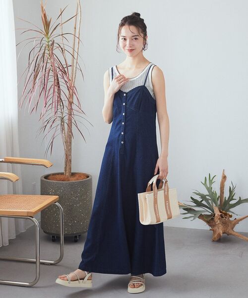 earth music&ecology（アースミュージックアンドエコロジー）の「フロントボタンデニムキャミドレ（ワンピース・レディース・ライトインディゴブルー/インディゴブルー・FREE）」の20枚目の写真