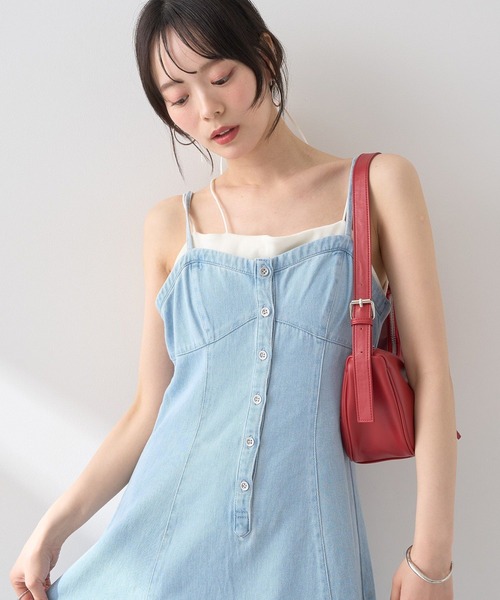 earth music&ecology（アースミュージックアンドエコロジー）の「フロントボタンデニムキャミドレ（ワンピース・レディース・ライトインディゴブルー/インディゴブルー・FREE）」の4枚目の写真