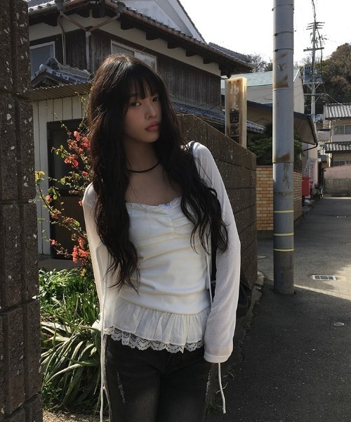 anyonemore（エニワンモア）の「裾レースフリルキャミソール+リボンボレロ風カーディガンセット（カーディガン/ボレロ・レディース・アイボリー/ブラック・FREE）」の10枚目の写真