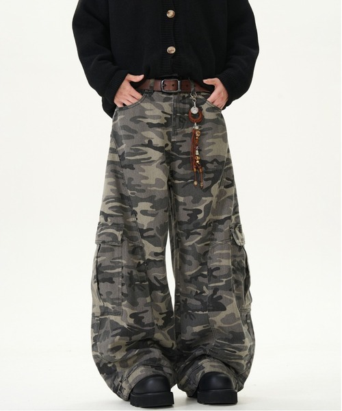 B'day（ビーデイ）の「【 B'day / ビーデー 】ワイドルーズシルエットミリタリー カーゴパンツ（デニムパンツ・メンズ・カモフラージュ・MEDIUM/LARGE/X-LARGE）」の3枚目の写真