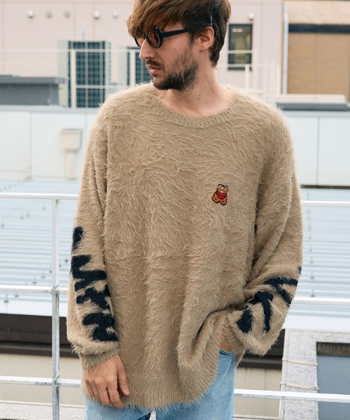 STUD MUFFIN（スタッドマフィン）の「mn3119- ナイロンフェザーヤーン ビックロゴクロスインターシャシャギープルオーバー（ニット/セーター・メンズ・ベージュ/ブラック/ミックスグレー・2/3/4）」の3枚目の写真