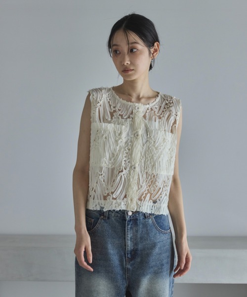 feepur(フェピュール)の「コードレースシアーベスト(ベスト・レディース・アイボリー/ブラック・MEDIUM)」の7枚目の写真