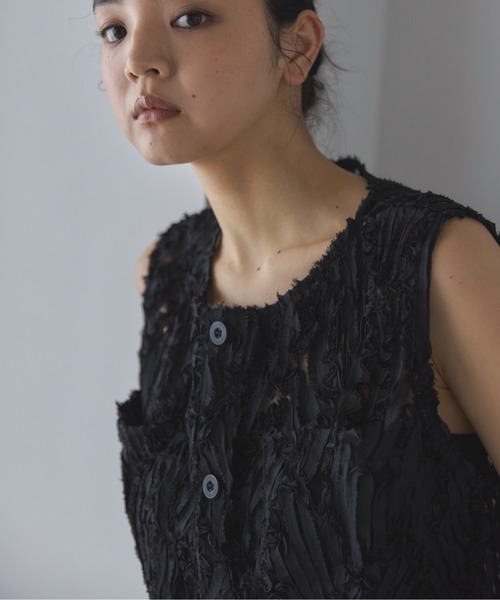 feepur(フェピュール)の「コードレースシアーベスト(ベスト・レディース・アイボリー/ブラック・MEDIUM)」の15枚目の写真