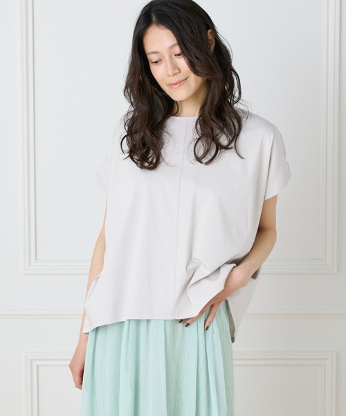 I.T.'S international(イッツインターナショナル)の「【接触冷感】ボックスシルエットプルオーバー(Tシャツ/カットソー・レディース・ベージュ/チャコールグレー/グレー/オフホワイト/イエロー・フリー)」の4枚目の写真