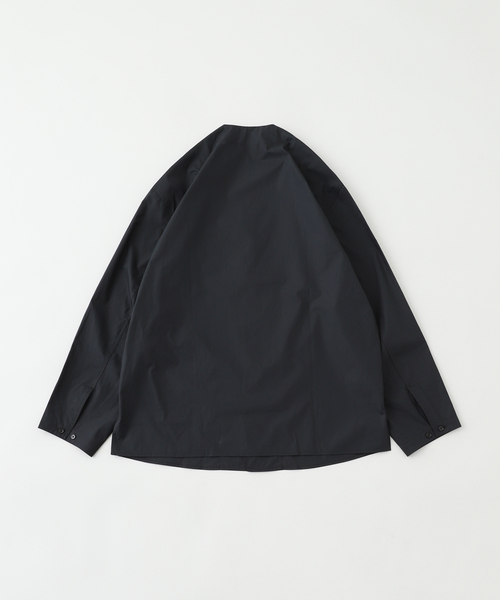LEMAIRE（ルメール）の「LEMAIRE (ルメール) V NECK SHIRT/SH1144LF588（シャツ/ブラウス・メンズ・チャコールグレー/ブラック・46/48）」の9枚目の写真
