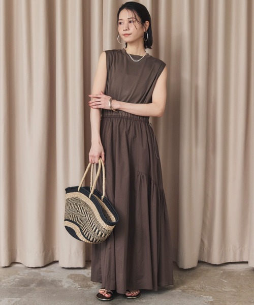 Doux archives（ドゥアルシーヴ）の「カットコンビギャザーワンピース（ワンピース・レディース・ダークブラウン/パープル/ブラック・38）」の2枚目の写真