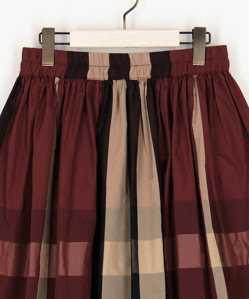 NICOLE white(ニコルホワイト)の「チェックスカート(スカート・レディース・オフホワイト/ブラック/レッド・FREE)」の14枚目の写真