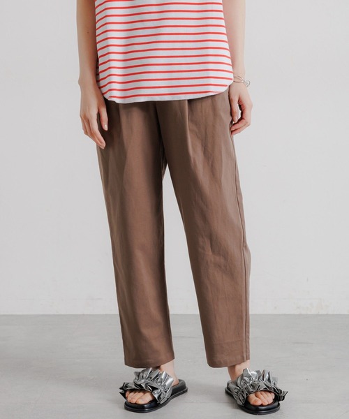 studio CLIP（スタディオクリップ）の「【撥水加工・接触冷感・速乾・UVカット】らくらくテーパードパンツ[プチ・プラス・トールサイズあり]（その他パンツ・レディース・ライトグレー/モカ/その他1/ネイビー/ブラック/カーキ・PF/MEDIUM/LARGE/SMALL/X-LARGE/XX-LARGE/TF/XXX-LARGE）」の4枚目の写真