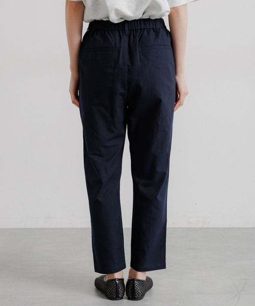 studio CLIP（スタディオクリップ）の「【撥水加工・接触冷感・速乾・UVカット】らくらくテーパードパンツ[プチ・プラス・トールサイズあり]（その他パンツ・レディース・ライトグレー/モカ/その他1/ネイビー/ブラック/カーキ・PF/MEDIUM/LARGE/SMALL/X-LARGE/XX-LARGE/TF/XXX-LARGE）」の12枚目の写真