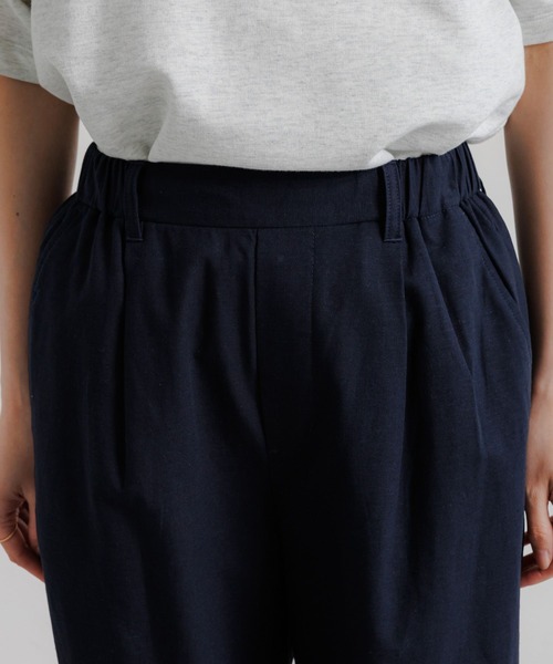 studio CLIP（スタディオクリップ）の「【撥水加工・接触冷感・速乾・UVカット】らくらくテーパードパンツ[プチ・プラス・トールサイズあり]（その他パンツ・レディース・ライトグレー/モカ/その他1/ネイビー/ブラック/カーキ・PF/MEDIUM/LARGE/SMALL/X-LARGE/XX-LARGE/TF/XXX-LARGE）」の15枚目の写真