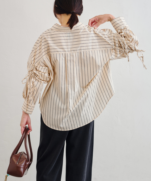 U by SPICK&SPAN(ユーバイスピックアンドスパン)の「ギャザースリーブシャツ(シャツ/ブラウス・レディース・ブルー/アイボリー・FREE)」の5枚目の写真