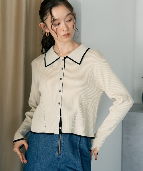 earth music&ecology（アースミュージックアンドエコロジー）の「【WEB限定/ショート丈/ゆったり】バイカラートリムニットカーディガン（ニット/セーター・レディース・チャコールグレー/アイボリー/ブラック・FREE）」の2枚目の写真