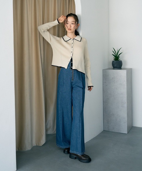 earth music&ecology（アースミュージックアンドエコロジー）の「【WEB限定/ショート丈/ゆったり】バイカラートリムニットカーディガン（ニット/セーター・レディース・チャコールグレー/アイボリー/ブラック・FREE）」の7枚目の写真