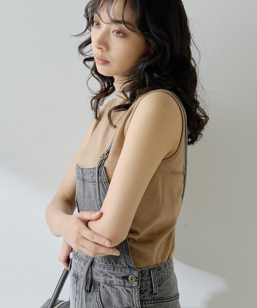 Whim Gazette（ウィムガゼット）の「16Gタートルノースリーブプルオーバー（ニット/セーター・レディース・キャメル/ライトベージュ・FREE）」の11枚目の写真