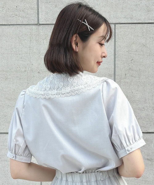 F i.n.t（フィント）の「ローズ刺繍チュールレース衿ブラウス（シャツ/ブラウス・レディース・オフホワイト/ブルーグレー・FREE）」の6枚目の写真