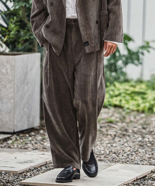 CAMBIO(カンビオ)の「mp13927-chenille Fabric Two Tuck Pants ツータックパンツ(その他パンツ・メンズ・ブラック/ブラウン/グレー・M/L)」の4枚目の写真