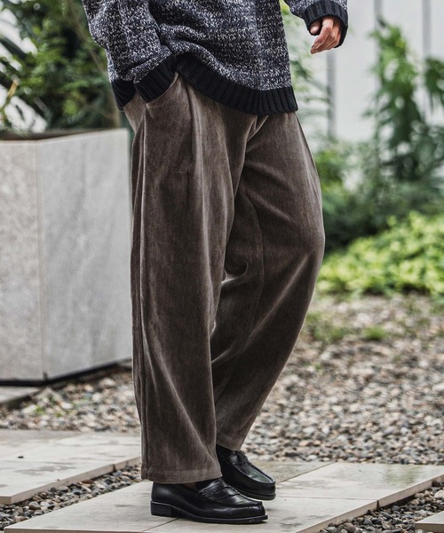 CAMBIO(カンビオ)の「mp13927-chenille Fabric Two Tuck Pants ツータックパンツ(その他パンツ・メンズ・ブラック/ブラウン/グレー・M/L)」の5枚目の写真